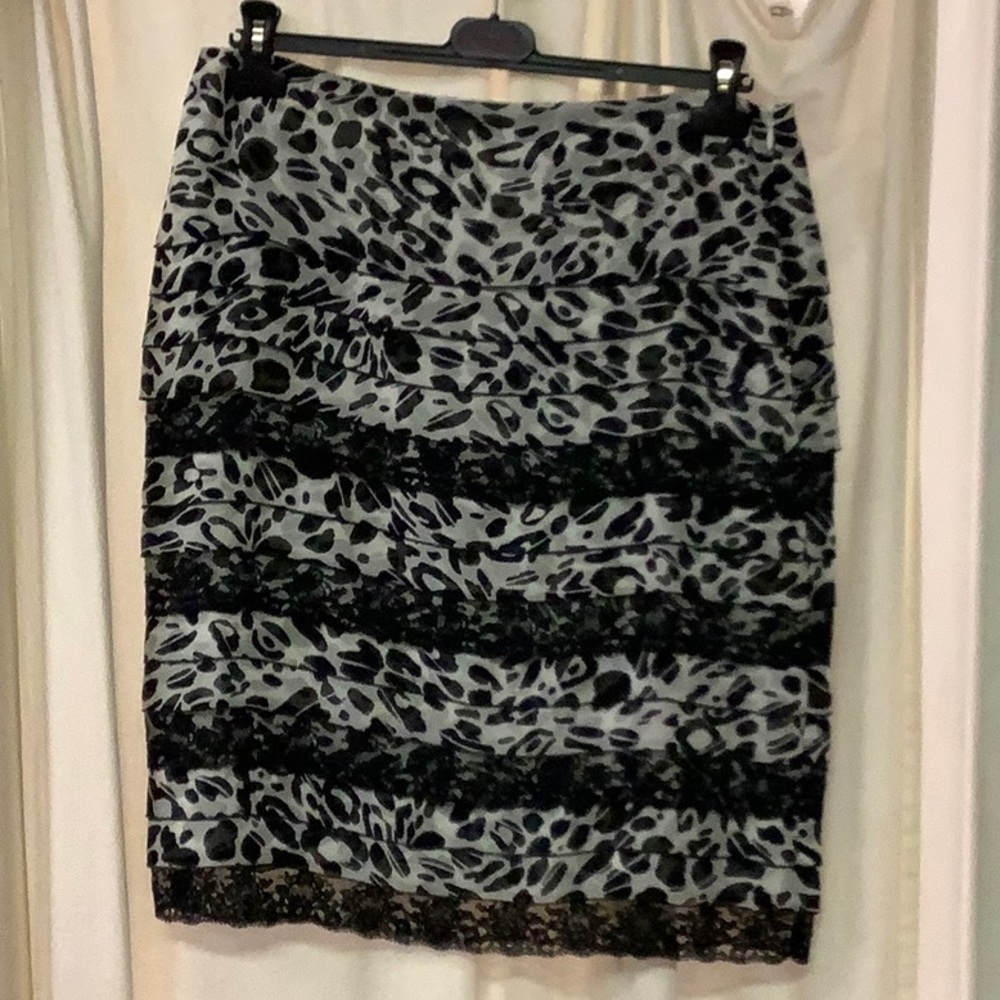 Escada tiered chiffon skirt black and white sz42